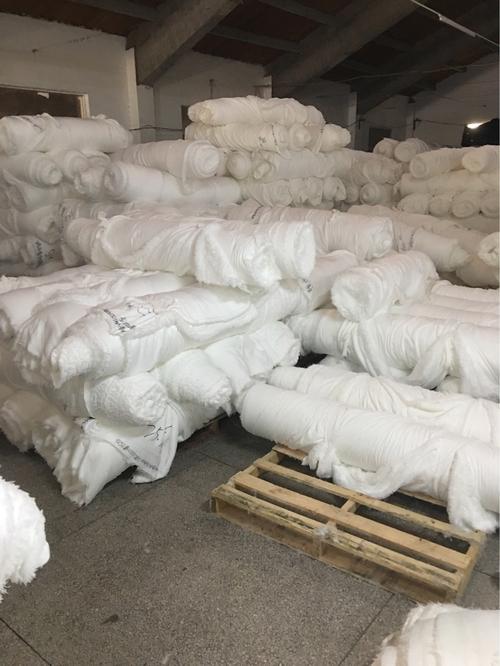 品種 長毛絨 別名 經編胚布 成分及含量 100%滌綸 經緯編 經編 紗支